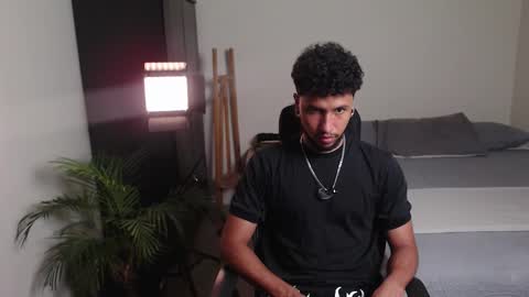 yeff online show from February 6, 12:04 am