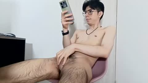 Snapshot of yeffiehung chatting on June 17, 3:24 pm Yeffiehung online show from June 17, 3:24 pm