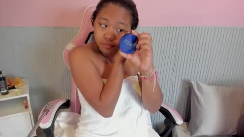 yeika_foxy online show from February 4, 11:27 am