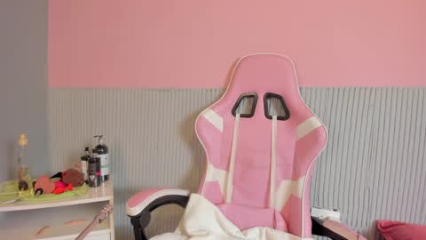 yeika_foxy online show from March 27, 11:43 am