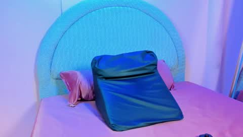 yeika_foxy online show from April 19, 11:42 am