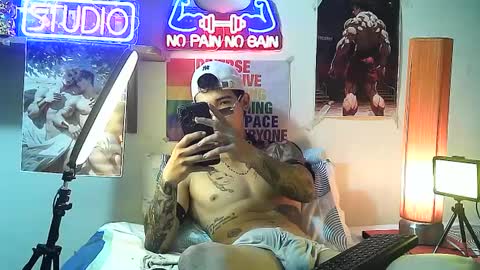 yeisoncastellanos1999 online show from September 15, 11:49 pm