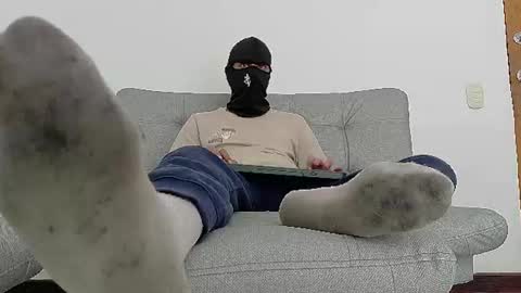 yeisongomezz online show from July 12, 5:26 pm