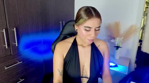 Yeli Amber online show from April 22, 1:19 am