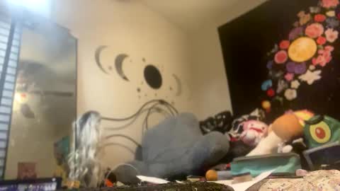 Snapshot of yelladaniella chatting on February 2, 4:05 am Ella Ts online show from February 2, 4:05 am