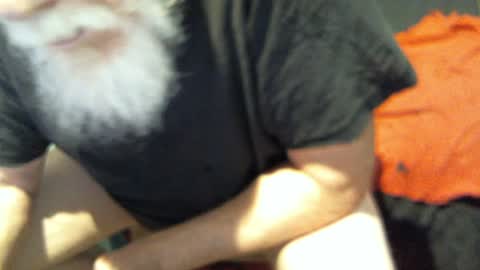 Snapshot of yellowsnakes chatting on November 27, 6:21 pm . y e l l o w s n a k e s . online show from November 27, 6:21 pm