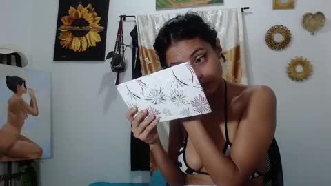 Snapshot of yemaya_28 chatting on February 11, 9:42 am Yemaya 28 online show from February 11, 9:42 am