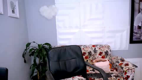 YEM online show from February 17, 3:51 pm