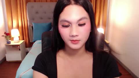 Snapshot of yen_bente chatting on October 25, 3:36 am Yen online show from October 25, 3:36 am