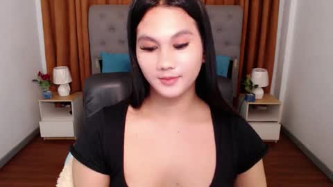 Snapshot of yen_bente chatting on October 26, 2:39 am Yen online show from October 26, 2:39 am