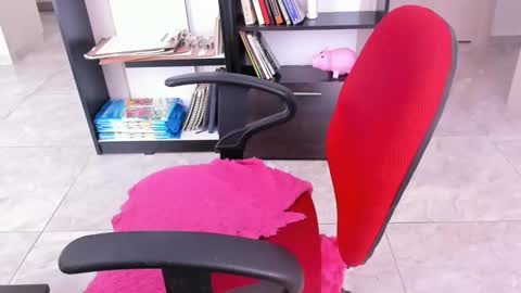 yenlo01 online show from January 28, 8:15 pm