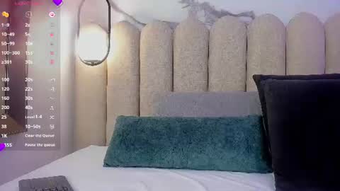 Snapshot of yennifer_01 chatting on July 28, 2:13 pm yennifer_01 online show from July 28, 2:13 pm