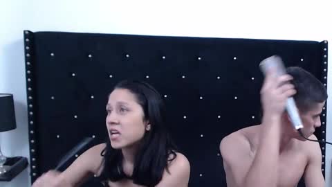 yeraldinandjos online show from November 19, 2:44 am