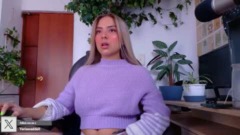 Snapshot of yeriawaddell_ chatting on November 9, 8:29 pm yeriawaddell online show from November 9, 8:29 pm