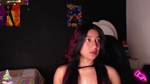 Yesi online show from December 3, 2:27 pm