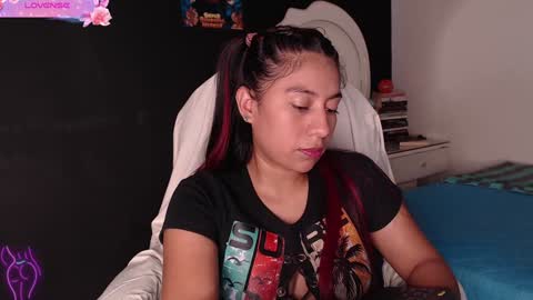 Yesi online show from February 4, 5:45 pm