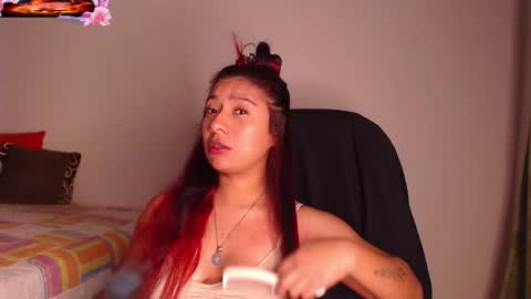 Yesi online show from October 13, 3:34 pm