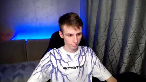 Snapshot of yes_cute_boy_ chatting on March 3, 9:15 pm Eden online show from March 3, 9:15 pm