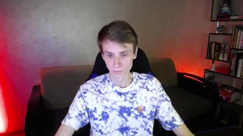 Snapshot of yes_cute_boy_ chatting on October 1, 6:14 pm Eden online show from October 1, 6:14 pm