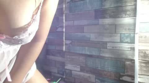 yesamin_stone18 online show from April 12, 12:10 pm