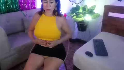 Yeseniaa25  online show from October 15, 6:08 pm