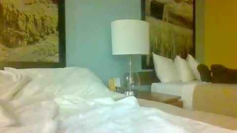 yesinchris7 online show from November 7, 9:31 am