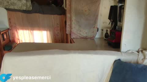 Snapshot of yespleasemerci chatting on March 11, 7:36 pm Brienne  online show from March 11, 7:36 pm