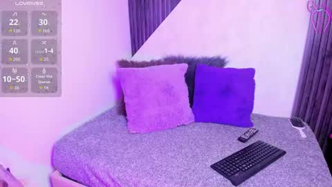 Yessicsa  online show from June 27, 12:44 pm