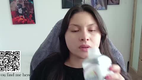 yessica_gomez01 online show from March 27, 7:35 pm