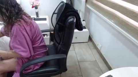 jessy online show from November 6, 6:53 pm