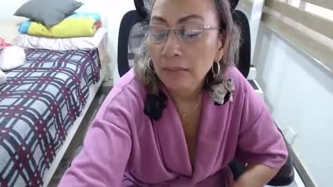 jessy online show from April 4, 9:56 pm