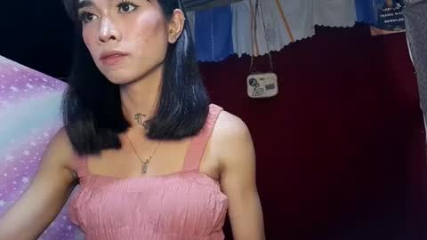 Snapshot of yhanie08 chatting on December 20, 12:49 pm Sweet Yhanie online show from December 20, 12:49 pm