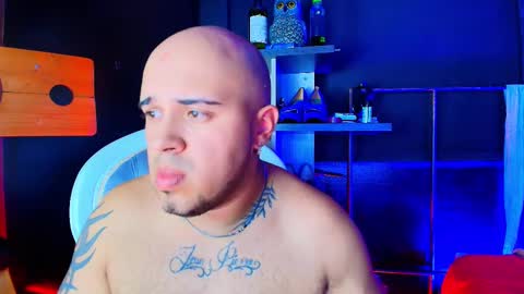 yingandyangg online show from March 21, 5:34 am