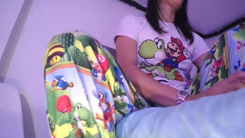 Yiny online show from January 6, 1:19 pm