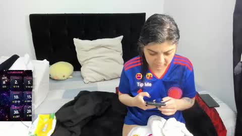 yinyyanghot online show from October 22, 10:15 am