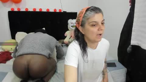 yinyyanghot online show from October 28, 10:12 pm