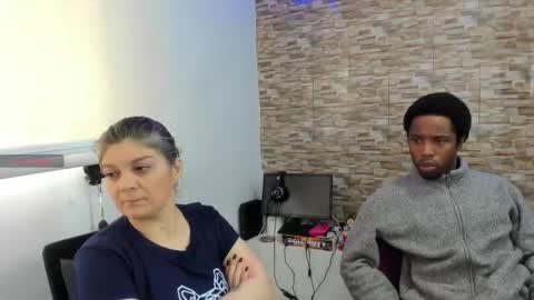 yinyyanghot online show from November 29, 6:00 pm