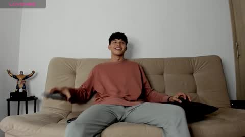 yizus_bonz online show from October 3, 11:13 pm