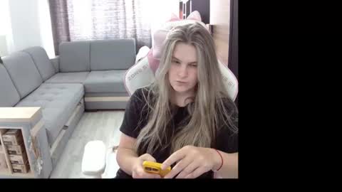 Alice online show from August 7, 11:23 am