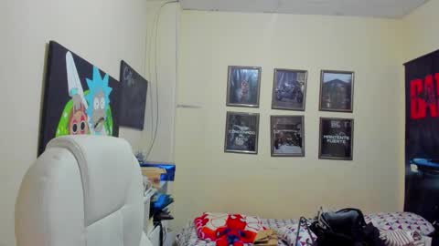 yker online show from September 30, 9:31 pm