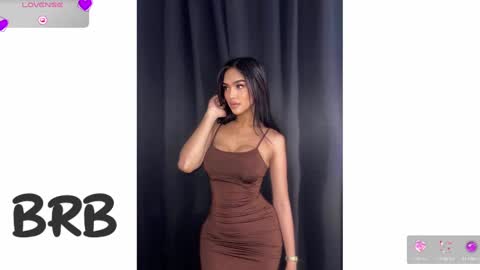 Snapshot of ylonagrae chatting on December 17, 3:06 am ylonagrae online show from December 17, 3:06 am