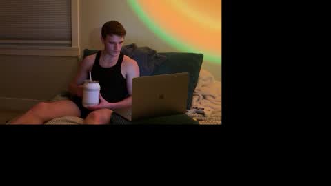 yngdesire1 online show from December 17, 9:15 am