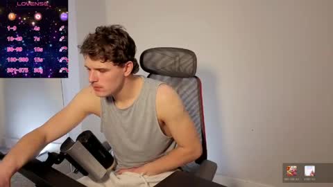 yngdesire1 online show from April 14, 2:39 am