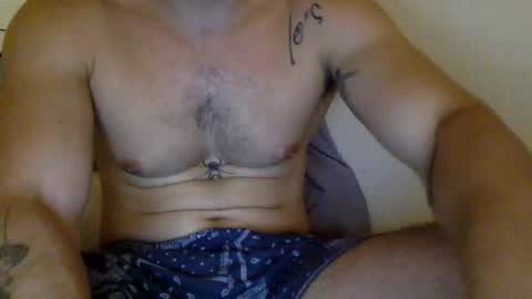 Snapshot of yngspaniard chatting on October 14, 6:20 pm yngspaniard online show from October 14, 6:20 pm
