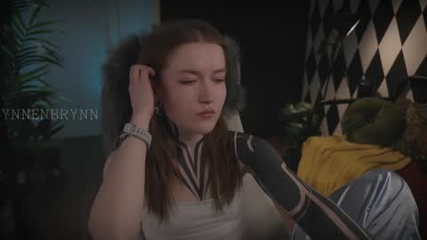 ynnenbrynn online show from January 29, 1:38 pm