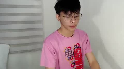 Snapshot of ynotyu chatting on September 26, 11:25 am ynotyu online show from September 26, 11:25 am