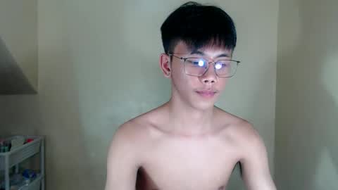 Snapshot of ynotyu chatting on November 13, 11:20 am ynotyu online show from November 13, 11:20 am