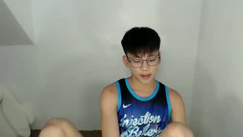 Snapshot of ynotyu chatting on June 9, 2:39 pm ynotyu online show from June 9, 2:39 pm