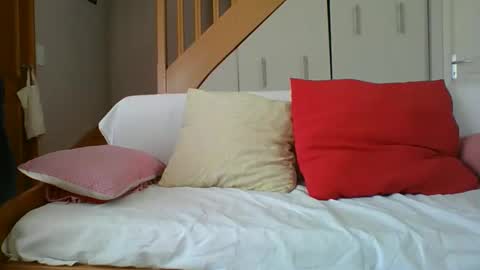 Yoann online show from April 21, 1:17 pm