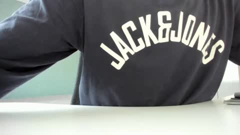 yoda130305 online show from February 17, 4:04 pm